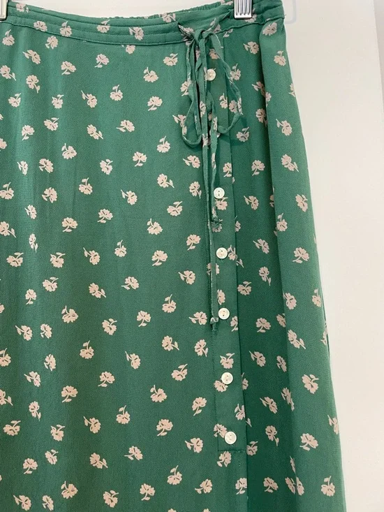 Green Floral Wrap Maxi Skirt - Picture 3 of 6